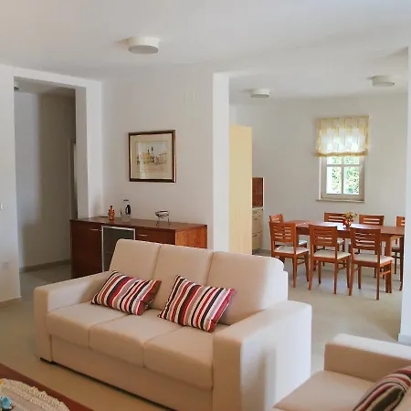 Villa Azura